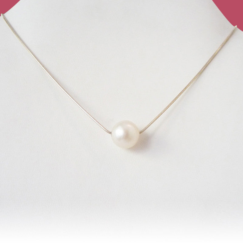Collar de plata y perla cultivada blanca redonda